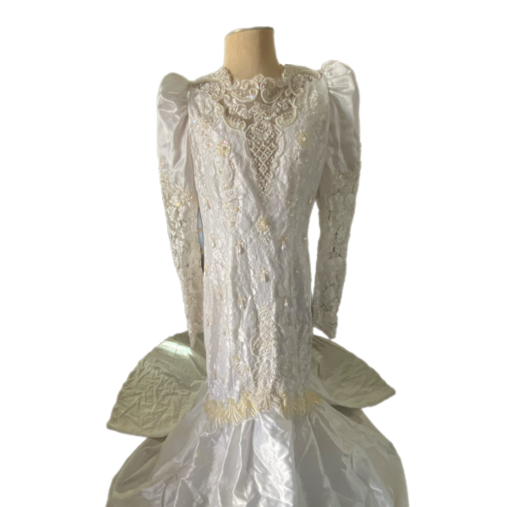 Vintage 80s wedding dress, bombshell bridal mermaid gown